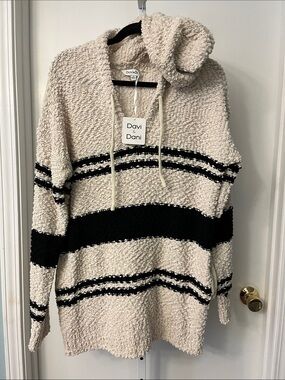 DAVI & DANI Cream and Black Striped Hooded Sweater